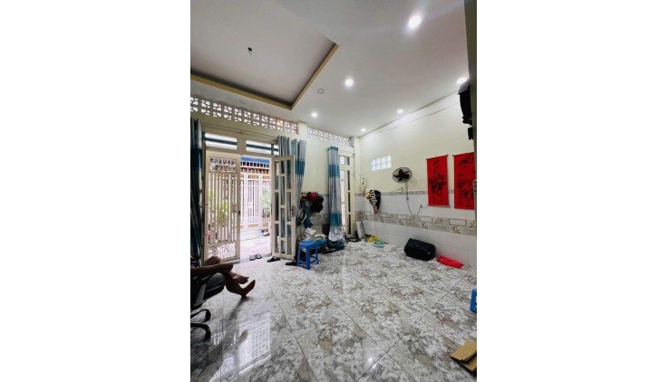 Bán Nhà Đường Số 4 khu Tên Lửa, An Lạc A, Bình Tân.DT 40m2 x 3 tầng (5.2 x 8 ). Giá 4.95 tỷ TL.