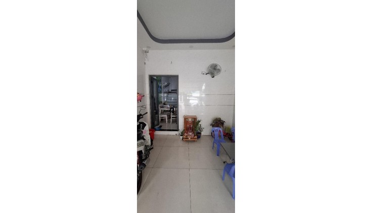 Bán Nhà Đường Tên Lửa (số 29). Bình Trị Đông B. Quận Bình Tân . DT 31m2 x 3 tầng (3.6 x 9). Giá 6.85 tỷ TL.