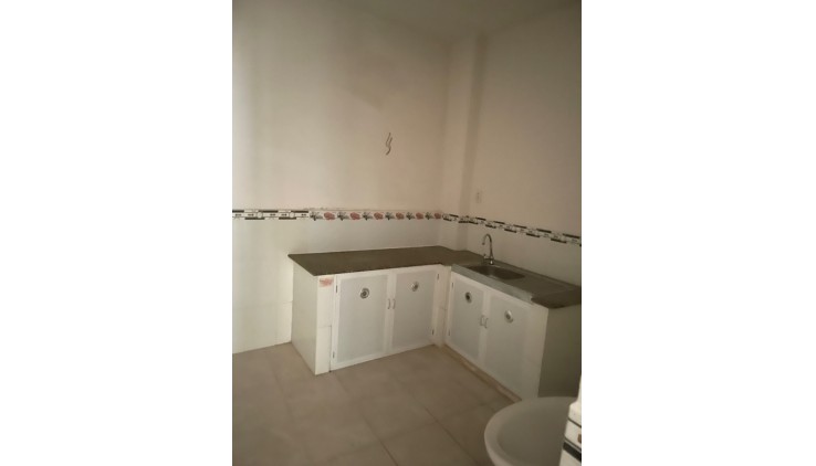 Bán Nhà Lò Gốm, Phường 8, Quận 6. DT 32m2 x 2 tầng (3.2 x 10).
Giá 3.45 Tỷ TL.