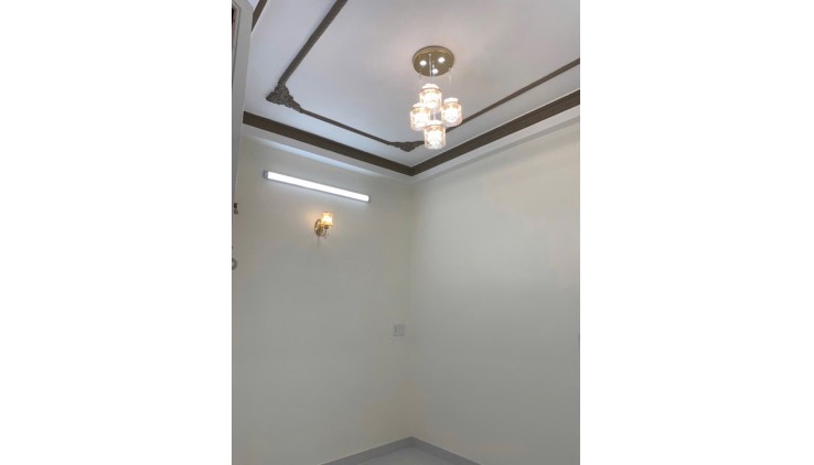 Bán Nhà Nguyễn Văn Luông, Phường 12, Quận 6. DT 20m2 x 2 tầng (3.7 x 6). Nở Hậu. Giá 2.9 tỷ TL.