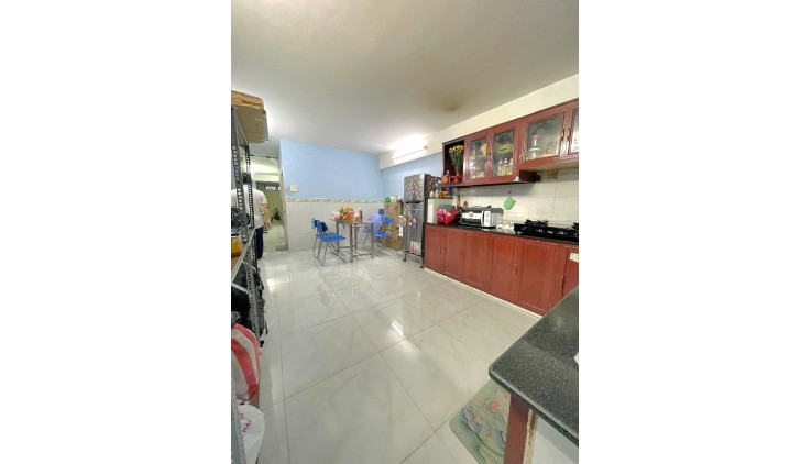 Bán Nhà Lê Công Phép, Phường An Lạc, Quận Bình Tân. DT 70m2 x 2 tầng (3.6 x 20). Nở hậu.
Giá 6 tỷ TL.