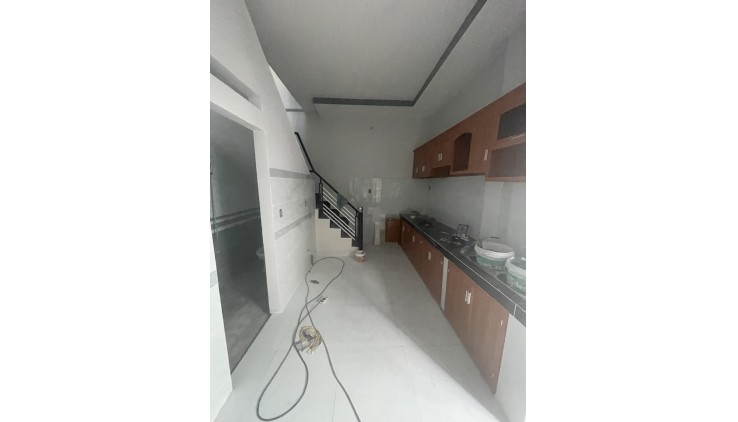 Bán Nhà Tỉnh Lộ 10, Phường Bình Trị Đông. Bình Tân.DT 40m2 x 2 tầng (4 x 10).Giá 2.95 tỷ TL.