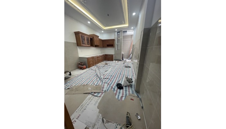 Bán Nhà Lý Chiêu Hoàng, Phường 10, Quân 6. DT 72m2 x 4 tầng (4 x 18). Giá 11.5 tỷ TL.