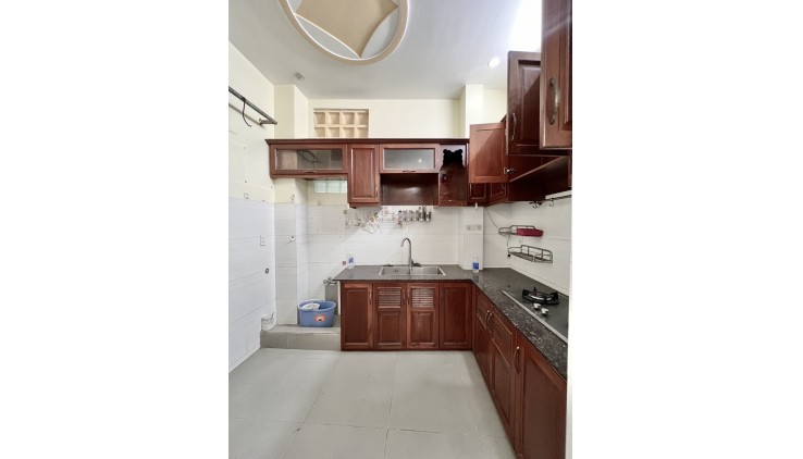 Bán Nhà Tân Hoà Đông, Phường 14, Quận 6. DT 33m2 x 3 tầng (3 x 11). Giá 3.9 tỷ TL.