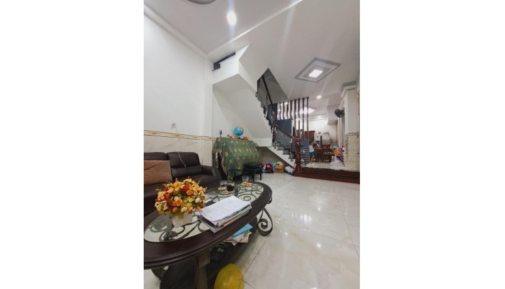 Bán Nhà An Dương Vương, Phường 16, Quận 8.DT 70m2 x 4 tầng (4 x 17).Giá 6,6 Tỷ TL.