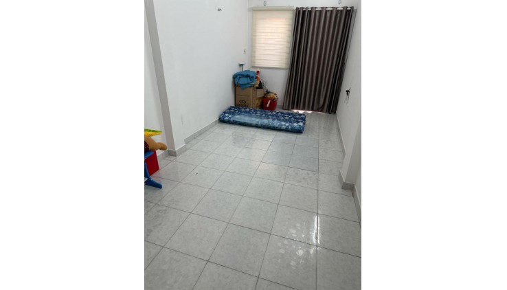 Bán Nhà Mặt Tiền Bình Tiên, Phường 4, Quận 6. DT 48m2 x 4 tầng (3 x 16).
Giá 6.65 tỷ TL.