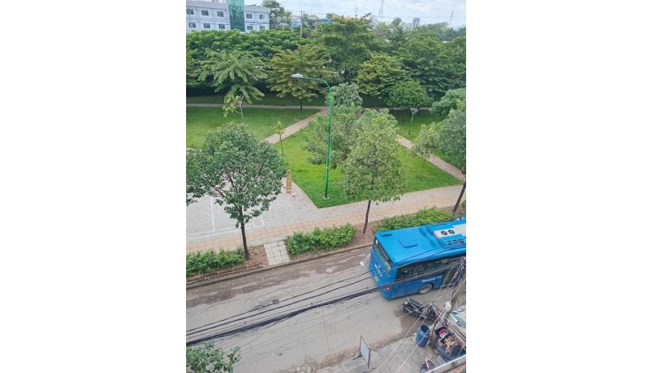 Bán Nhà Mặt Tiền Đường Số 7 (nối dài) khu nhà ở Bắc Lương Bèo, Tân Tạo A, Bình Tân. DT 120m2 x 5 tầng (6 x 20).
Giá 12.4 tỷ TL.