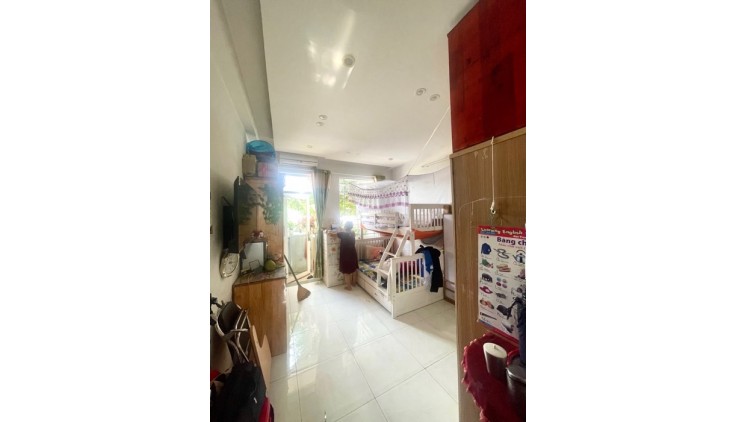 Bán Nhà  Hồng Bàng,Phường 12 Quận 6. DT 45m2 x 5 tầng (4 x 11). NỞ HẬU. GIÁ 8.45 tỷ TL.