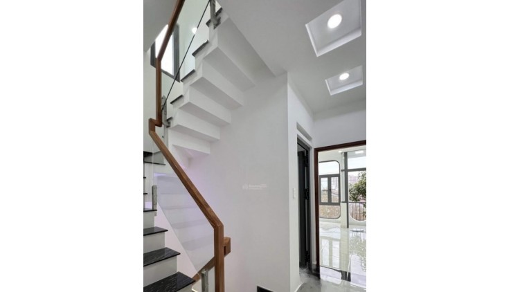 Bán nhà HXH Phạm Thế Hiển Q.8 - 60m2 - 4 tầng - Giá 6.5 Tỷ