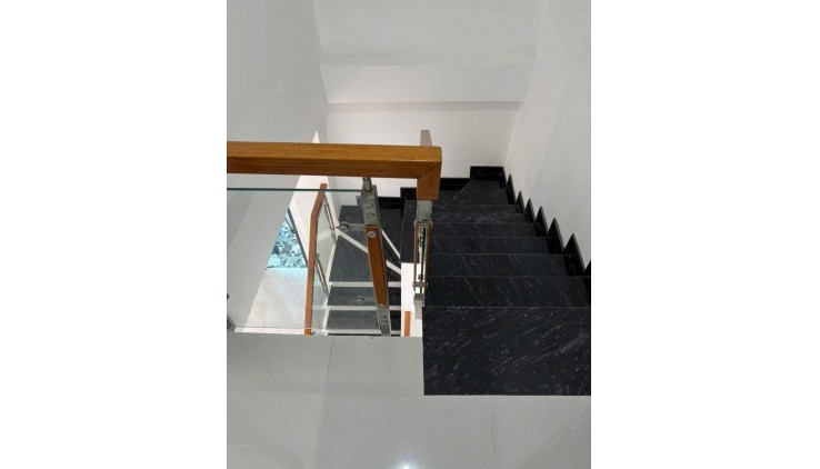 Bán nhà HXH Nguyễn Thị Tần gần chợ Rạch Ông Q.8 - 70m2 - 2 tầng - Giá 6.7 Tỷ