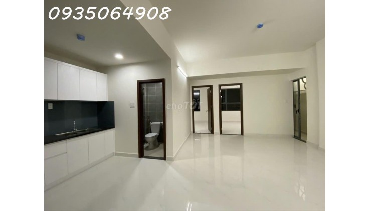 Bán căn hộ 2pn,2wc, 61m2, 2 ty1 , mặt tiền phạm thế hiển q.8