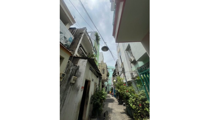 BÁN NHÀ TẠI LẠC LONG QUÂN, PHƯỜNG 8, QUẬN TÂN BÌNH, GIÁ LÀ 4 TỶ 6