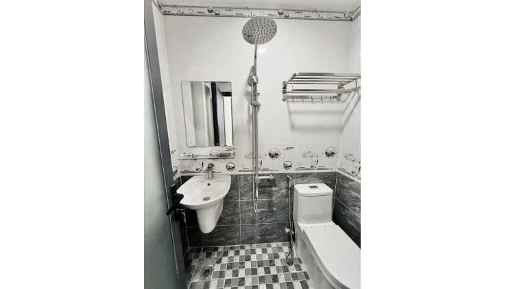 NhàBán 1/ 15m ra MT LêĐứcThọ P17 GòVấp Ngang5.5m  4tầng 50m Chỉ5tỷ5 TL