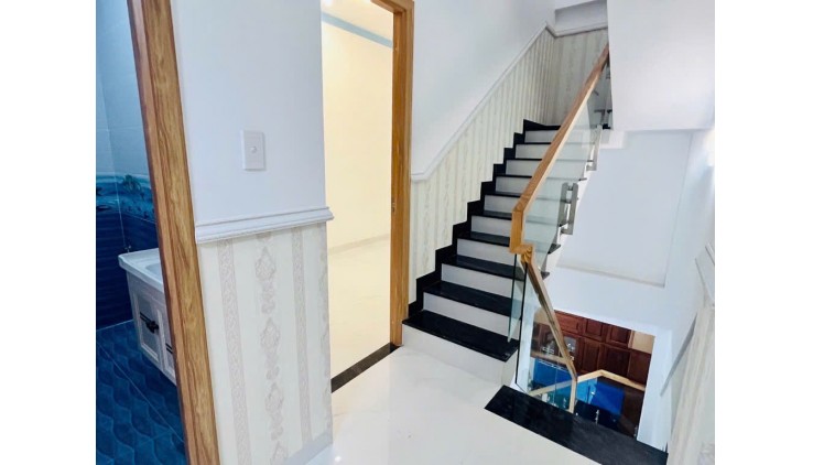 KHU NHÀ CAO TẦNG NGAY CHỢ LÊ ĐÌNH CẨN VỪA RA MẮT NHÀ MỚI XÂY 4 TẦNG - 60M2
