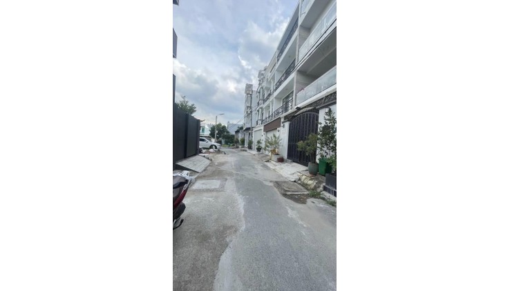 [HẺM Ô TÔ 1368 L.V.L] - NHÀ 4 TẦNG - KHU DÂN CƯ ĐỒNG BỘ - PHƯỚC KIỂNG - NHÀ BÈ