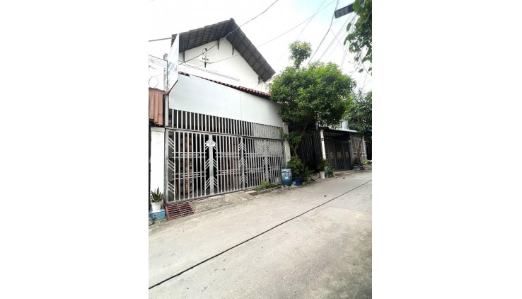 Chính chủ cần cho thuê Căn hộ 80m2 nội thất đầy đủ, trong khu Villa An Phú Đông đường APĐ 03, Q12 ven sông Sài Gòn.