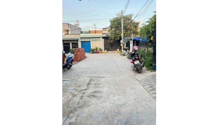 Chính chủ cần cho thuê Căn hộ 80m2 nội thất đầy đủ, trong khu Villa An Phú Đông đường APĐ 03, Q12 ven sông Sài Gòn.