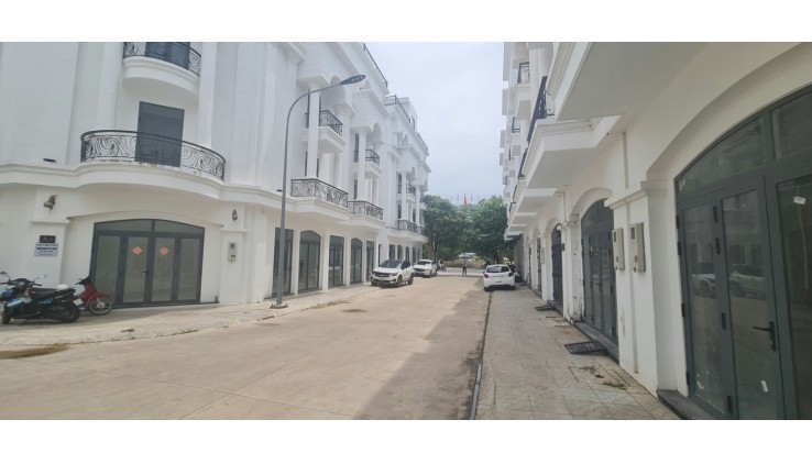 Bán Nhà Tây Ninh Gần Khu Du Lịch Núi Bà Đen - Đầu Tư Lợi Nhuận Cao!