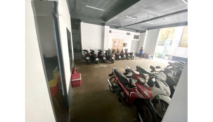 Chính chủ cho thuê tòa nhà 4 tầng mặt tiền Phạm Ngọc Thạch