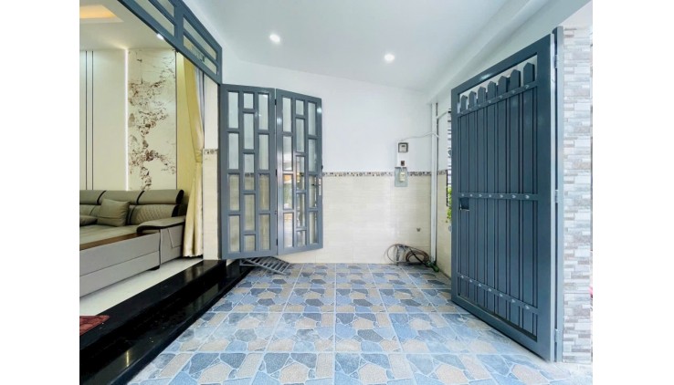 Bán nhà Gò Vấp, 60m2, 2 tầng, full nội thất, nhỉnh 4 tỷ.