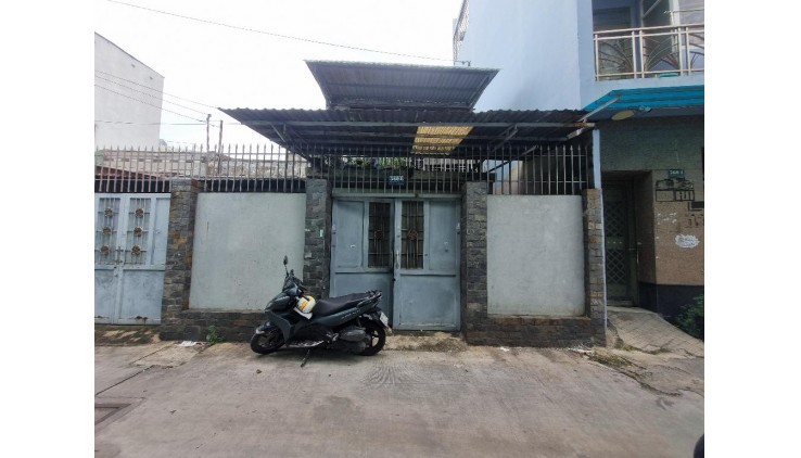 Nhà chính chủ cần bán nhà ở hẻm xe hơi thông , 69M2 , mặt tiền nhà 5.5M , nở hậu tài lộc . ở ngay trung quận tân bình .