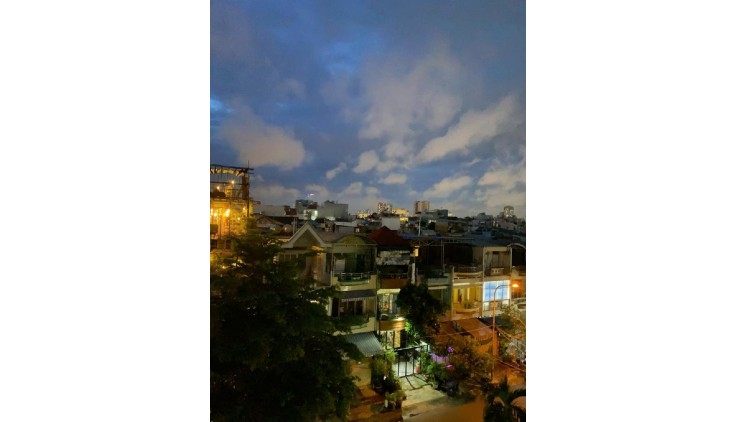 CỰC HIẾM !!! NHÀ 2 MT HẺM XE TẢI NÉ NHAU, 4 TẦNG BTCT , NỞ HẬU SỔ HOÀN CÔNG ĐỦ,TẶNG FULL NỘI THẤT , NHỈNH 9 TỶ ,