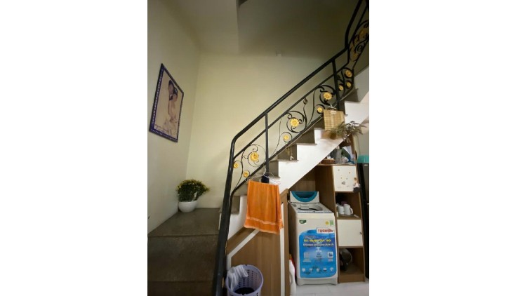 CẦN RA GẤP, NHÀ 3 TẦNG HẺM XE TẢI 231 DƯƠNG BÁ TRẠC P1Q8 SÁT MT - NHÀ 3 TẦNG - 4x19 - 76M2