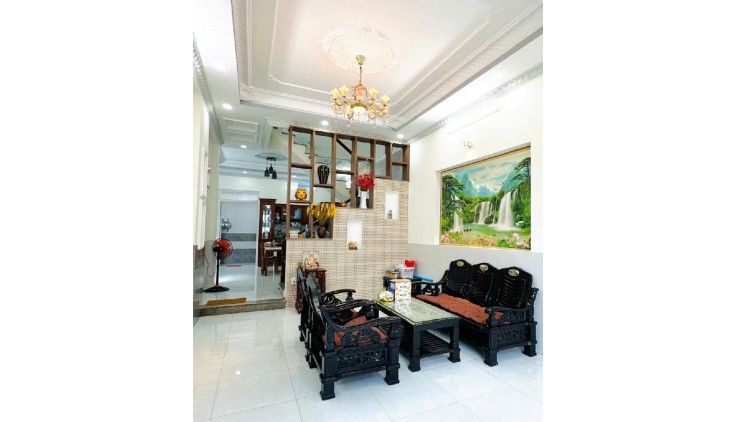 [SÁT VÁCH QUẬN 7] - NHÀ 2 TẦNG - CHỦ TẶNG FULL NỘI THẤT - NGANG 5m5 - Đ. HUỲNH TẤN PHÁT