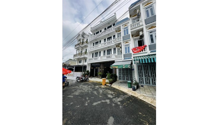 Giảm 8.4 tỷ về 6.9 tỷ! Nhà 9x9m, 4 Tầng, đ. Nguyễn Ảnh Thủ, gần Hiệp Thành City, Quận 12