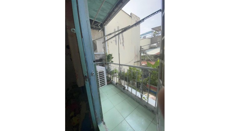 Bán nhà Đông Hưng Thuận 12, Đông Hưng Thuận, Q12, 22m2 (3 x 7) x 2 tầng, Chỉ 2.2 Tỷ TL