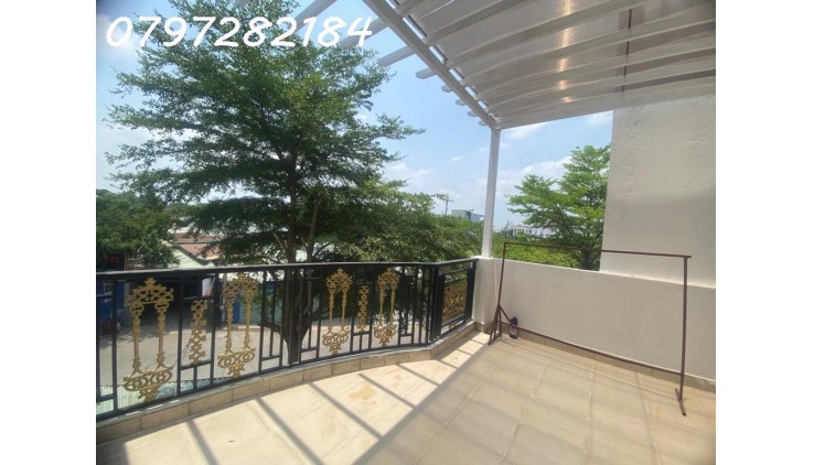 BÁN NHÀ 3, NGANG 5M TẦNG KINH DOANH ĐA NHÀNH VÕ VĂN HÁT LÃ XUÂN OAI,LONG TRƯỜNG,Q9