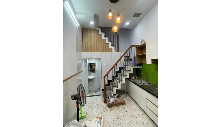 Nhà mới đẹp Âu Cơ 2 tầng 20M2 Quận Tân Bình đoạn gần (Bệnh Viện Quận Tân Phú ) HẺM OTO VF3 vào tới nhà, nhà cực đẹp, được kiến trúc sư thiết kế tỉ mỉ