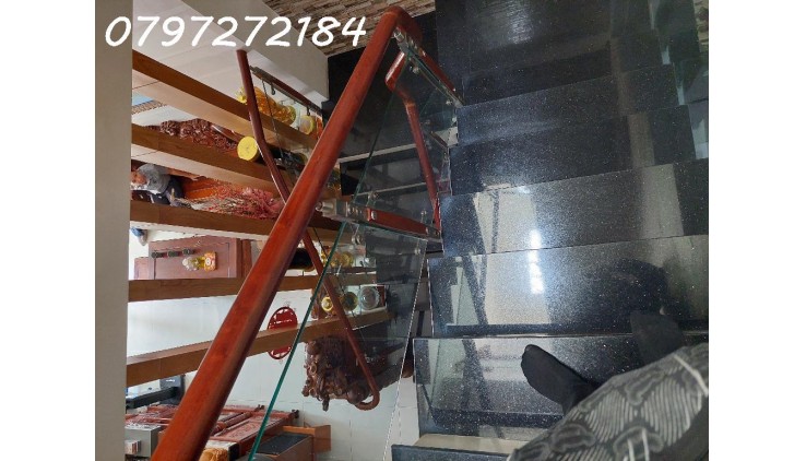 BÁN NHÀ 3 TẦNG HẺM XE HƠI - DT 67M2 -NGAY NGÃ BA LÒ LU - LÃ XUÂN OAI - Q9