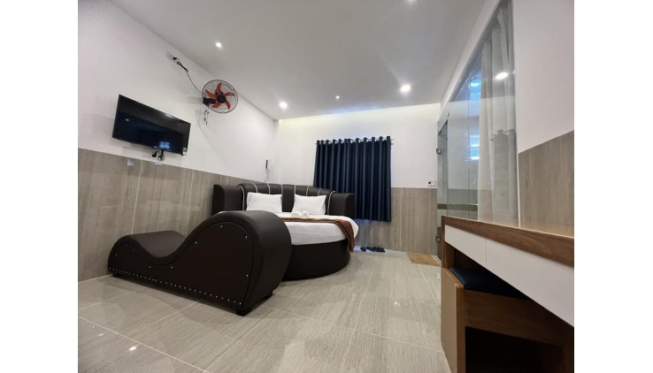 Bán gấp hotel kiêm CHDV Nguyễn Văn Quá, gần Trường Chinh, Phường Đông Hưng Thuận Quận 12