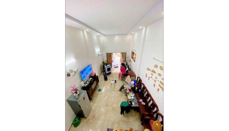 TỈNH LỘ 10  - HẺM XE TẢI 8M THÔNG TỨ TUNG - NHÀ 2 TẦNG 3 PHÒNG NGỦ 73M2 TIỆN ÍCH NGẬP TRÀN CHỈ HƠN 4 TỶ