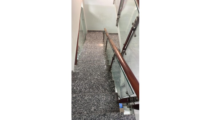 Bán nhà Hẻm xe hơi Dương Đức Hiền - Lê Trọng Tấn, 6x22m, 2 Tầng - 5PN, còn 9 tỷ