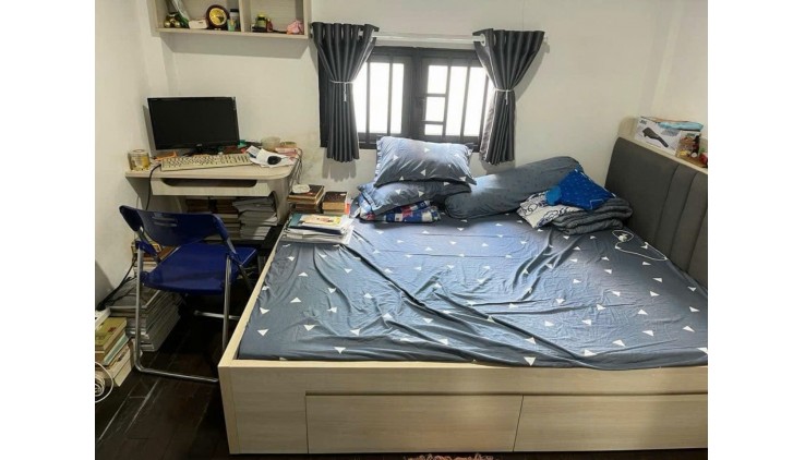 39m2 Mặt tiền thụt Nguyễn Trung Trực P5-BT XE HƠI-LÔ GÓC 1T1L 2PN SHR KLG vuông 4.5tỷ TL
