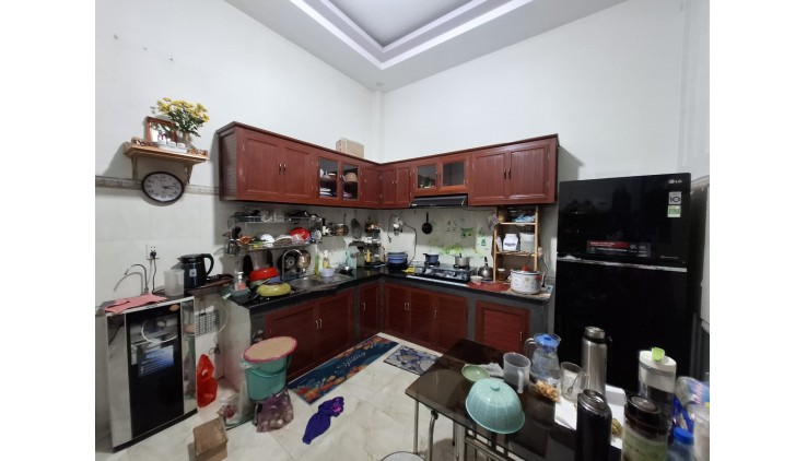 Bán nhà 7.5 tỷ. Linh Chiểu,  Thủ Đức. 83m2, 5 tầng, 7.5 tỷ.