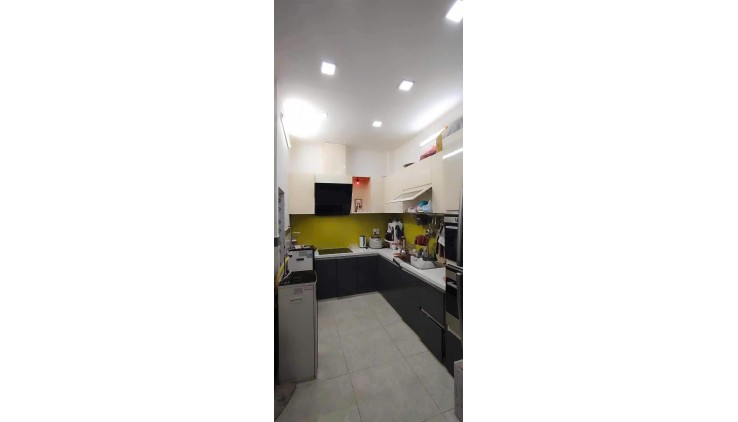 + Quận 10,10m Ra Mặt Tiền Hùng Vương, 6Tầng CN 37m2, Ngang nở hạu 3.7m, Xíu 7Tỷ