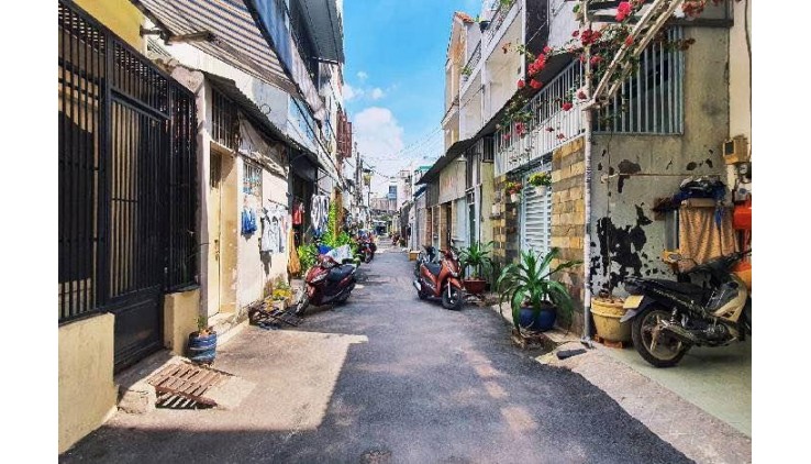 NGAY CHỢ SƠN KỲ - HẺM XE HƠI - SẴN DÒNG TIỀN- 70M2 GIÁ 5 TỶ NHỈNH XÍU TL