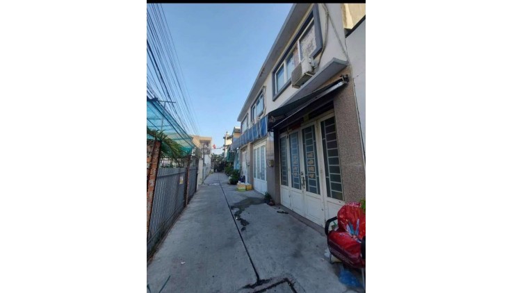 Bán nhà Hẻm C9 Phạm Hùng  kế bên Quận 8, liên hệ 0934933978