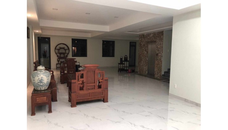 Cho thuê nhà mặt tiền phạm hùng, 10x25, 3 lầu , có hầm , thang máy, nhà mới, giá thuê 80 triệu, liên hệ 0934933978