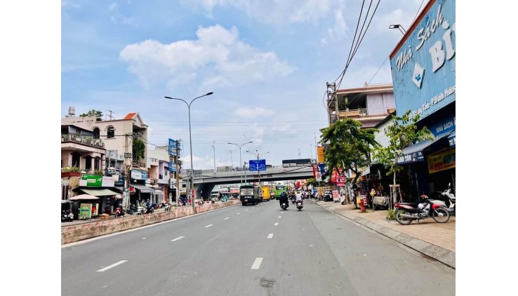 LÊ TRỌNG TẤN - HXH SÁT MẶT TIỀN - MẶT TIỀN KHỦNG 15M - BÁN ĐẤT TẶNG 4 PHÒNG TRỌ 120M GIÁ 9 TỎI
