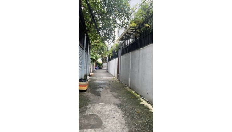 BÁN ĐẤT TẶNG KÈM NHÀ LINH TRUNG. 88M. LÔ GÓC 2 MẶT THOÁNG. GIÁ 6.8 TỶ. BỚT LỘC