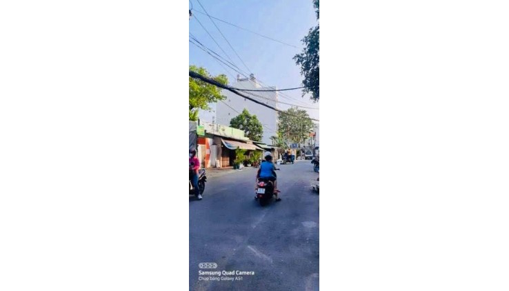 CHDV - GẦN AEON - DÒNG TIỀN 100TR - NGANG 6 - 100M 6 TẦNG - CÓ THANG MÁY GIÁ NHỈNH 12 TỶ
