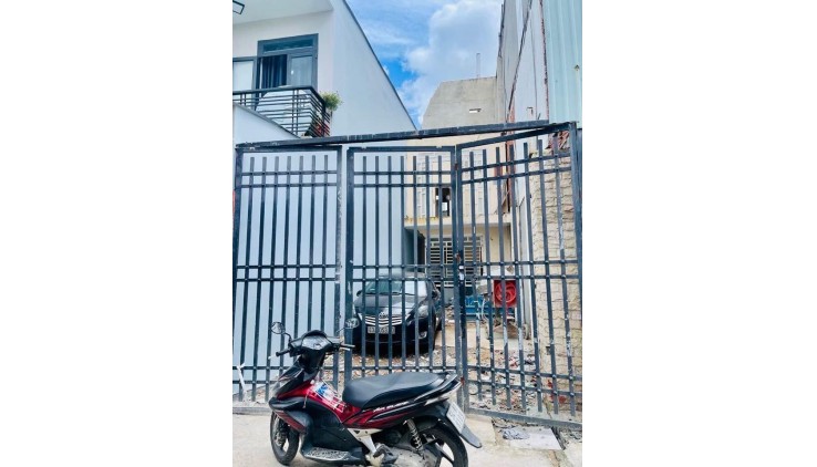 BÁN ĐẤT TẶNG NHÀ GIÁP AEON TÂN PHÚ - CẠNH CHỢ 26/3 - HXT - 62M NỞ HẬU GIÁ 4TỶ25