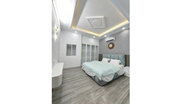 Bán nhà ngay HBT Dt 6x16m Xd hầm 6 tầng giá chỉ 23 tỷ