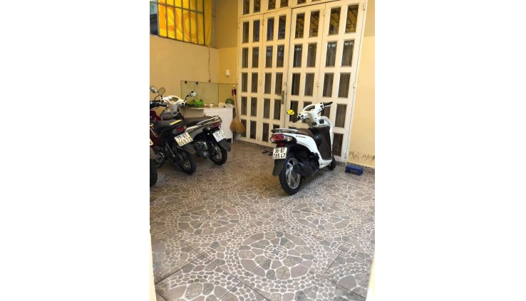 Nhà Đẹp Ngay Trung Tâm - 658/ CMT8,Phường.11.Q,3 - 16 tỷ TL