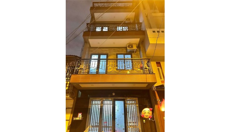 Bán Nhà Mặt Tiền Hẻm Đường Ba Tháng Hai Phường 14 Quận 10.