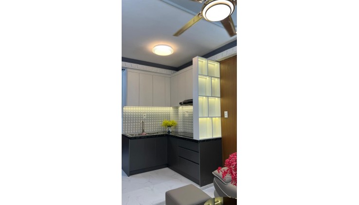 NHÀ NGON BỔ RẺ NGAY TRUNG TÂM 
- Bán nhà 246/ Nguyễn Tiểu La , P8, Quận 10 , giá 6 tỷ TL
